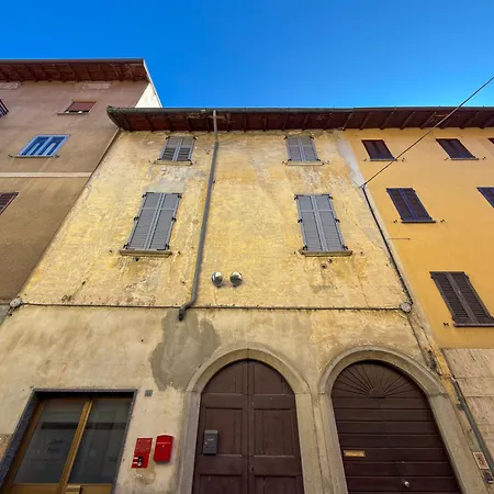 Italian Style In Walking Distance From Apartment Dervio