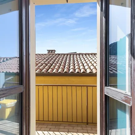 아파트 Italian Style In Walking Distance From 데르비오