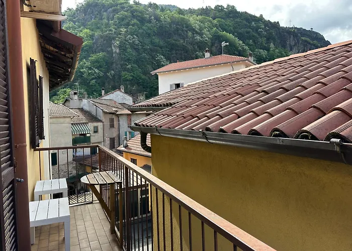 Italian Style In Walking Distance From The Dervio