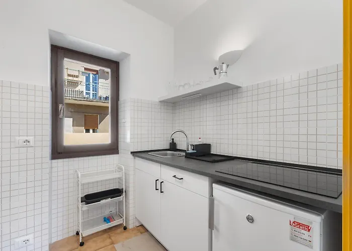 Italian Style In Walking Distance From Apartment Dervio