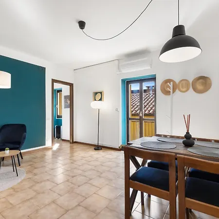 Italian Style In Walking Distance From Apartment