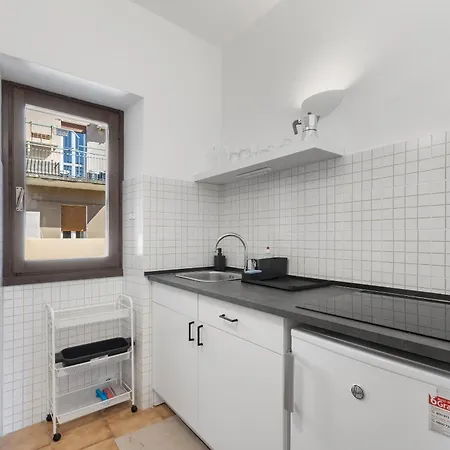 Italian Style In Walking Distance From Apartment Dervio