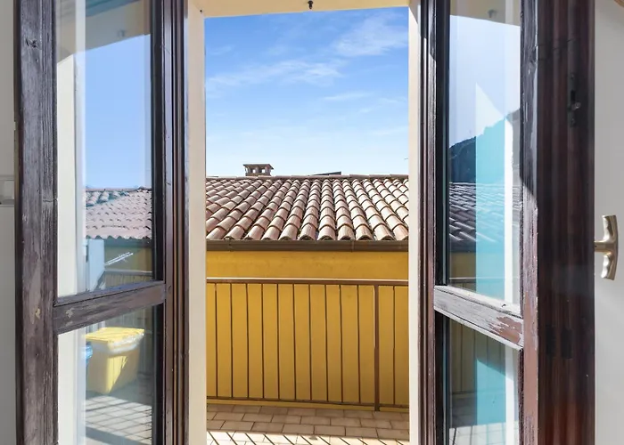 Apartment Italian Style In Walking Distance From Dervio